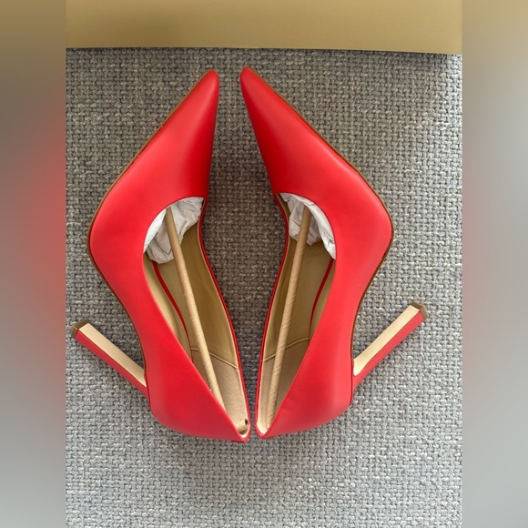 Michael Kors Leather Pointed-Toe Pumps – Size 8 – NWT with Box (Not Outlet) - Picture 8 of 12